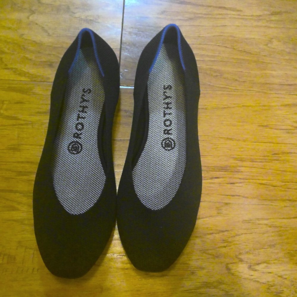 Rothy's black, round toe, flat, slip on, size 9